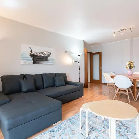 Cozy Sunny Flat W/ Terrace - Sao Joao