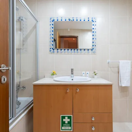 Cozy Sunny Flat W/ Terrace - Sao Joao *
